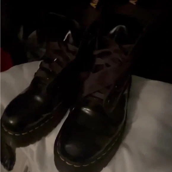 Dr. Martens Black Leather Boots with Yellow Stitching Molly - Picture 9 of 10